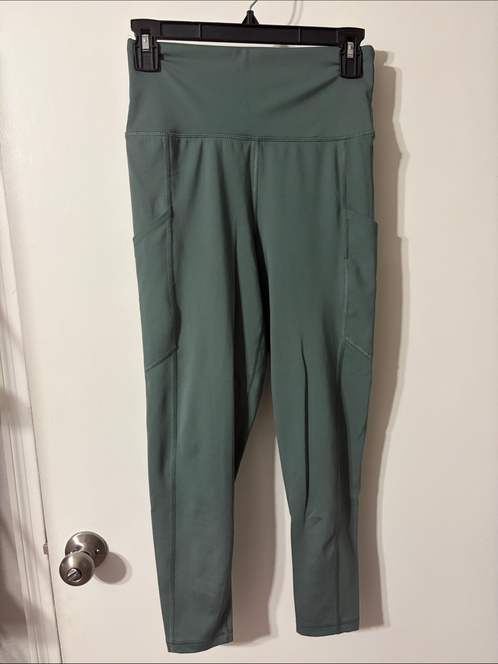 American Eagle Outfitters High-Waist Leggings in Dusty Green